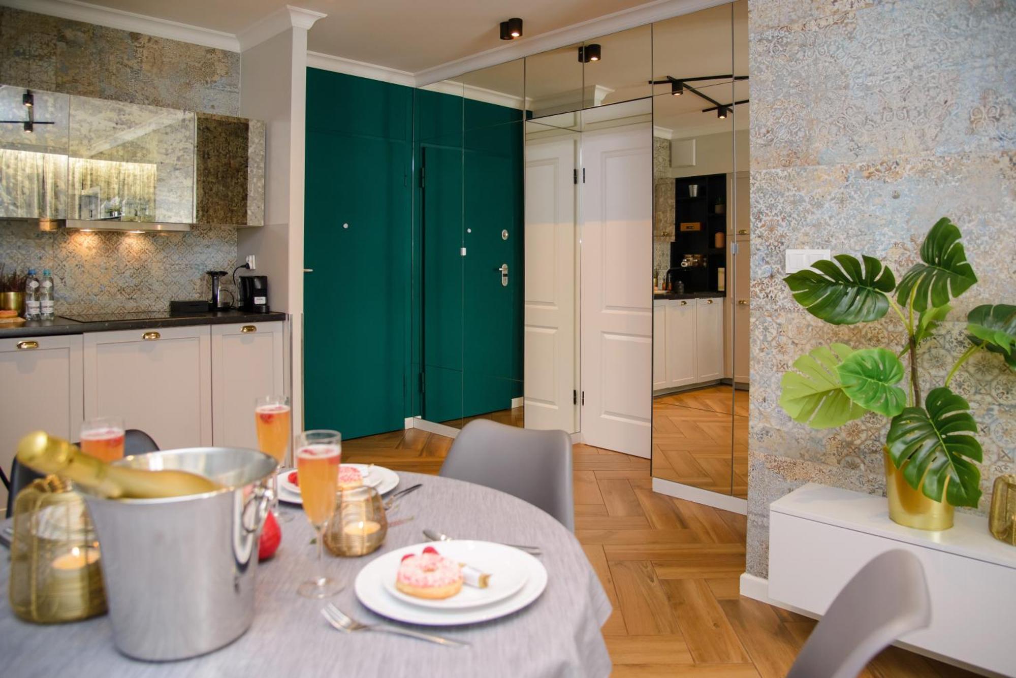 Maya'S Flats & Resorts 34 - Chmielna 73 Gdansk Luaran gambar